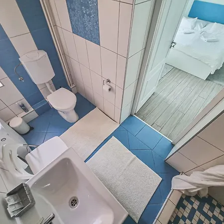 Alojamento de Acomodação e Pequeno-almoço Szivárvány Panzió 2*