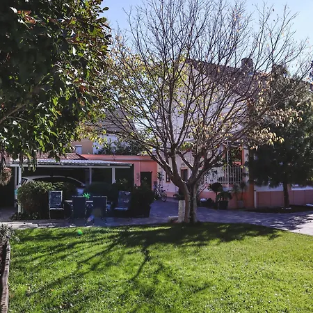 Szivárvány Panzió Alojamento de Acomodação e Pequeno-almoço Szeged